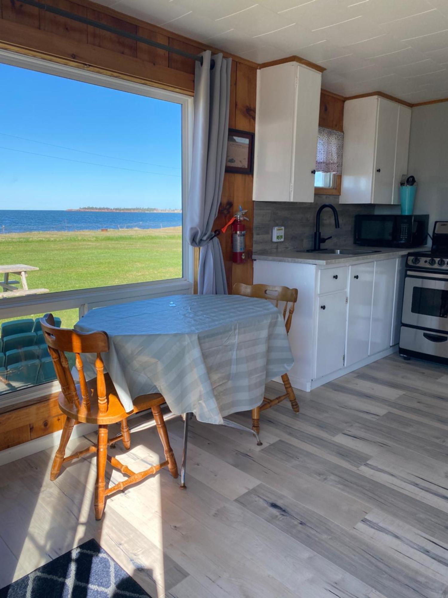 Cottages On Pei-Oceanfront Bedeque Exterior foto
